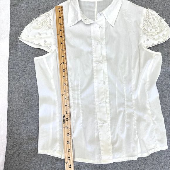 Zucchero Womens Shirt SZ 38/M White Pearls Embellished Cap Sleeves Snap Buttons - Picture 10 of 13